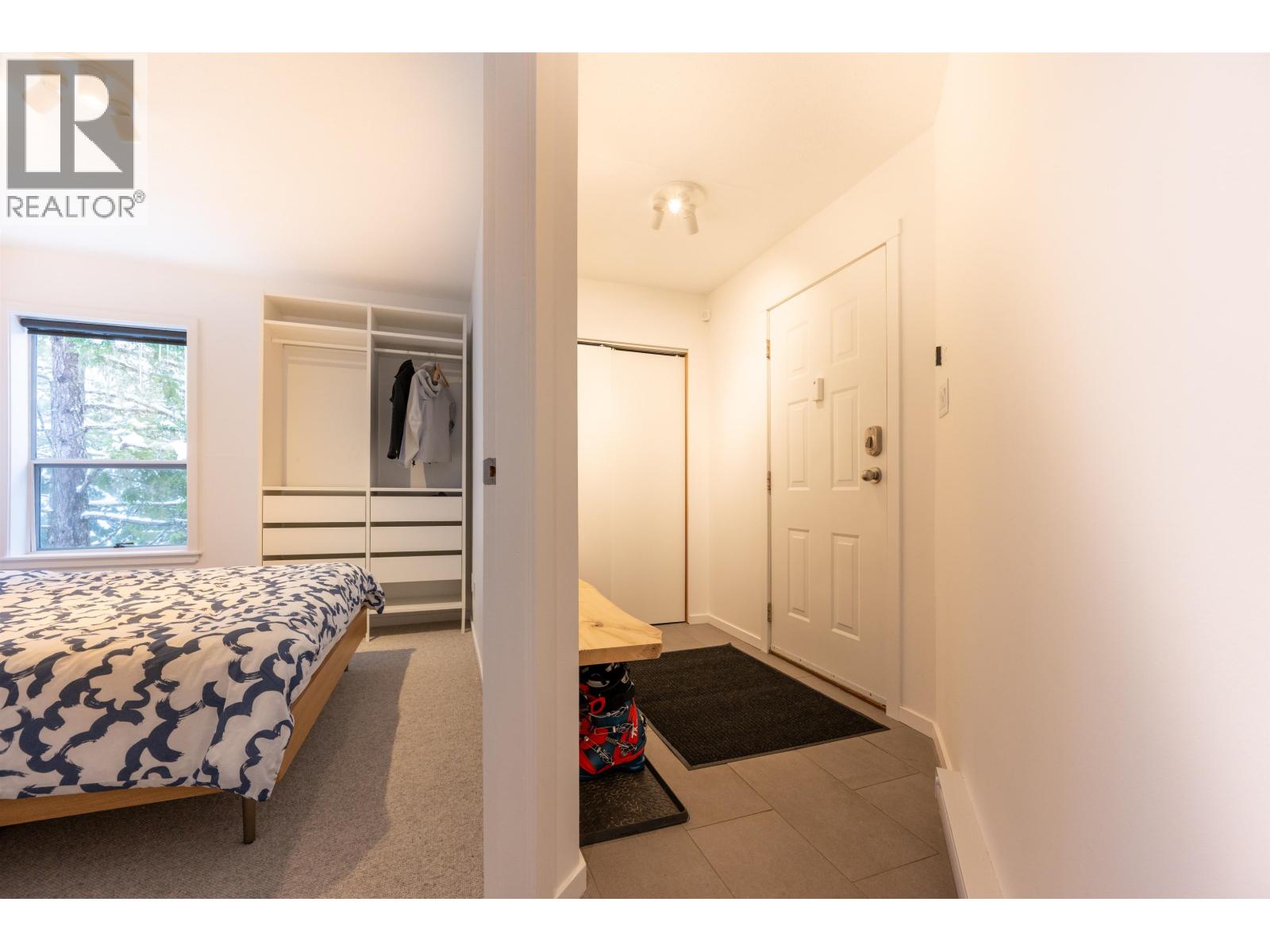 14 2240 GONDOLA WAY, Whistler