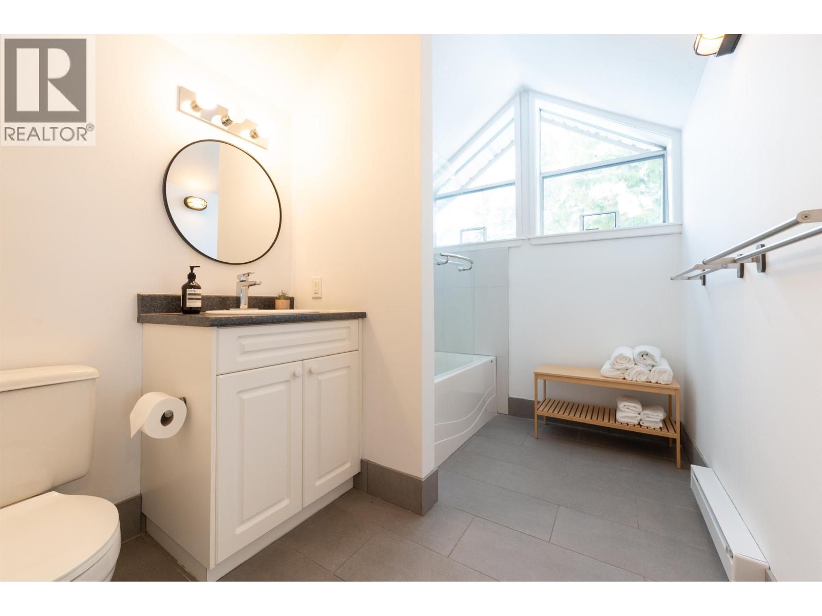 14 2240 GONDOLA WAY, Whistler