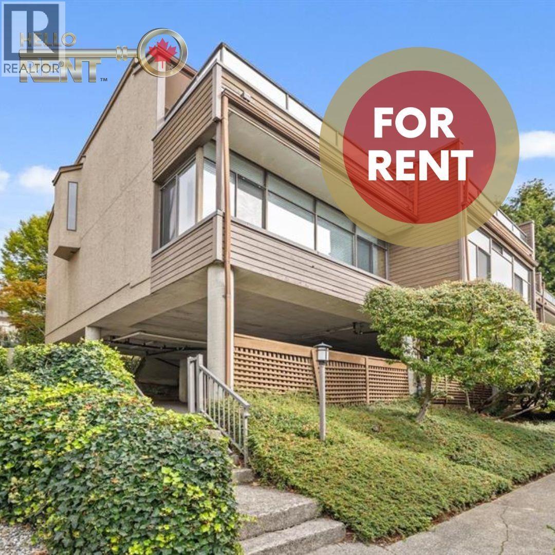 19 220 E 4TH, North Vancouver