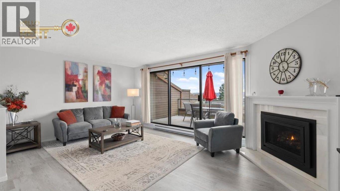 19 220 E 4TH, North Vancouver