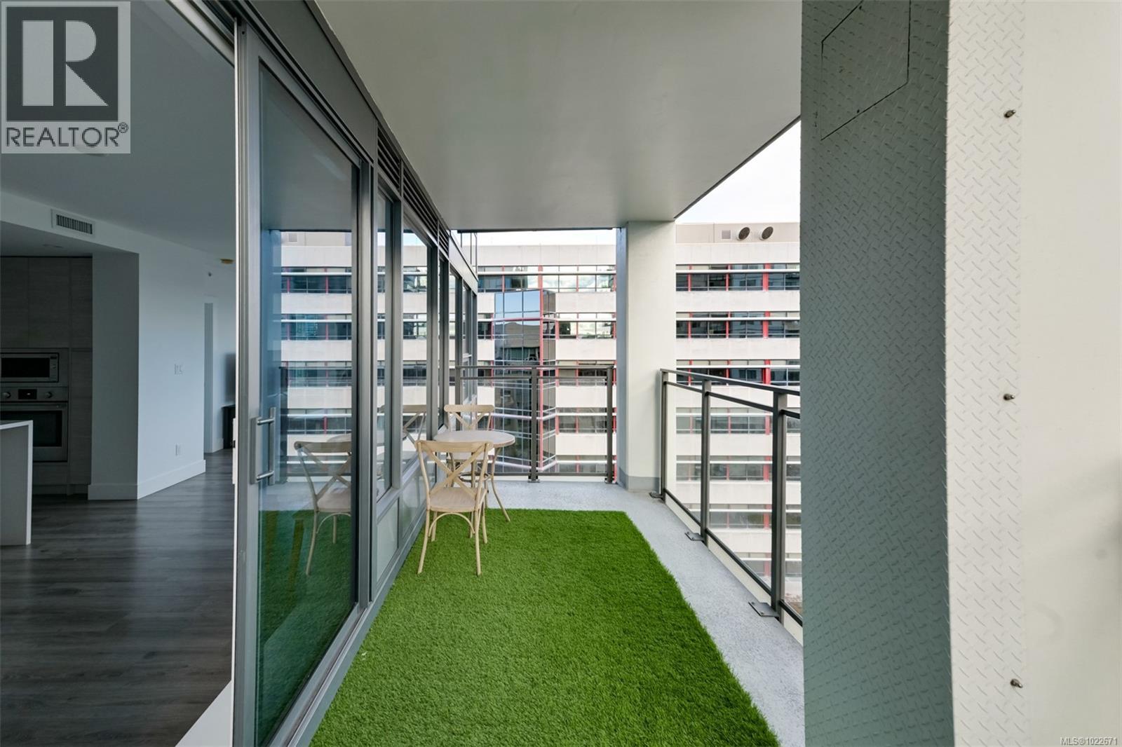 1006 777 Herald St, Victoria