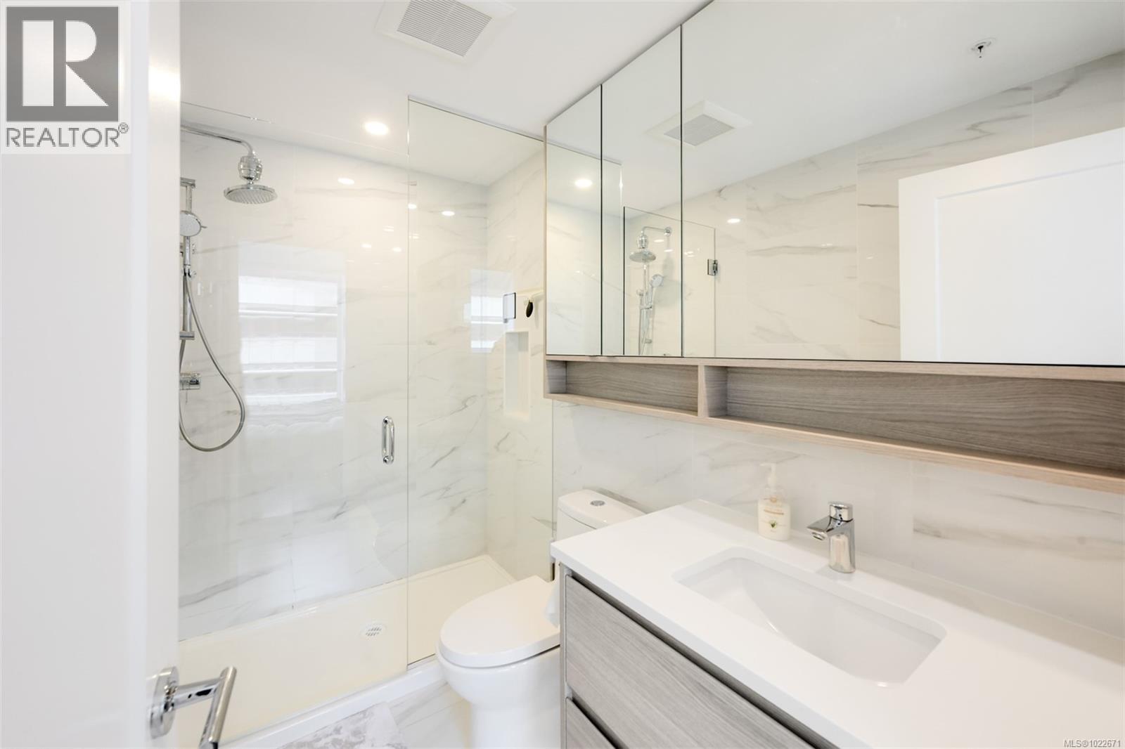 1006 777 Herald St, Victoria