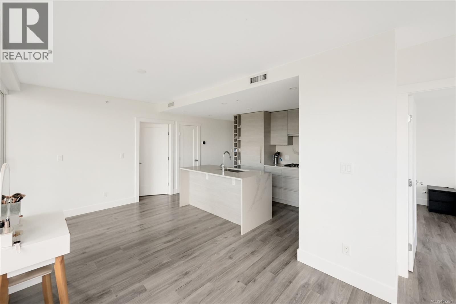 1006 777 Herald St, Victoria