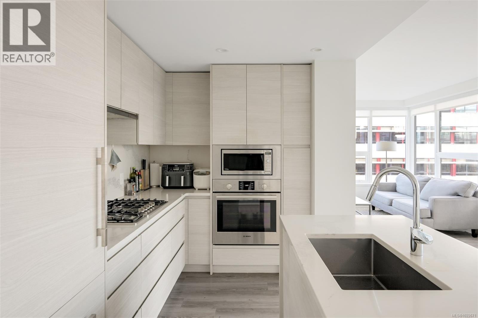 1006 777 Herald St, Victoria