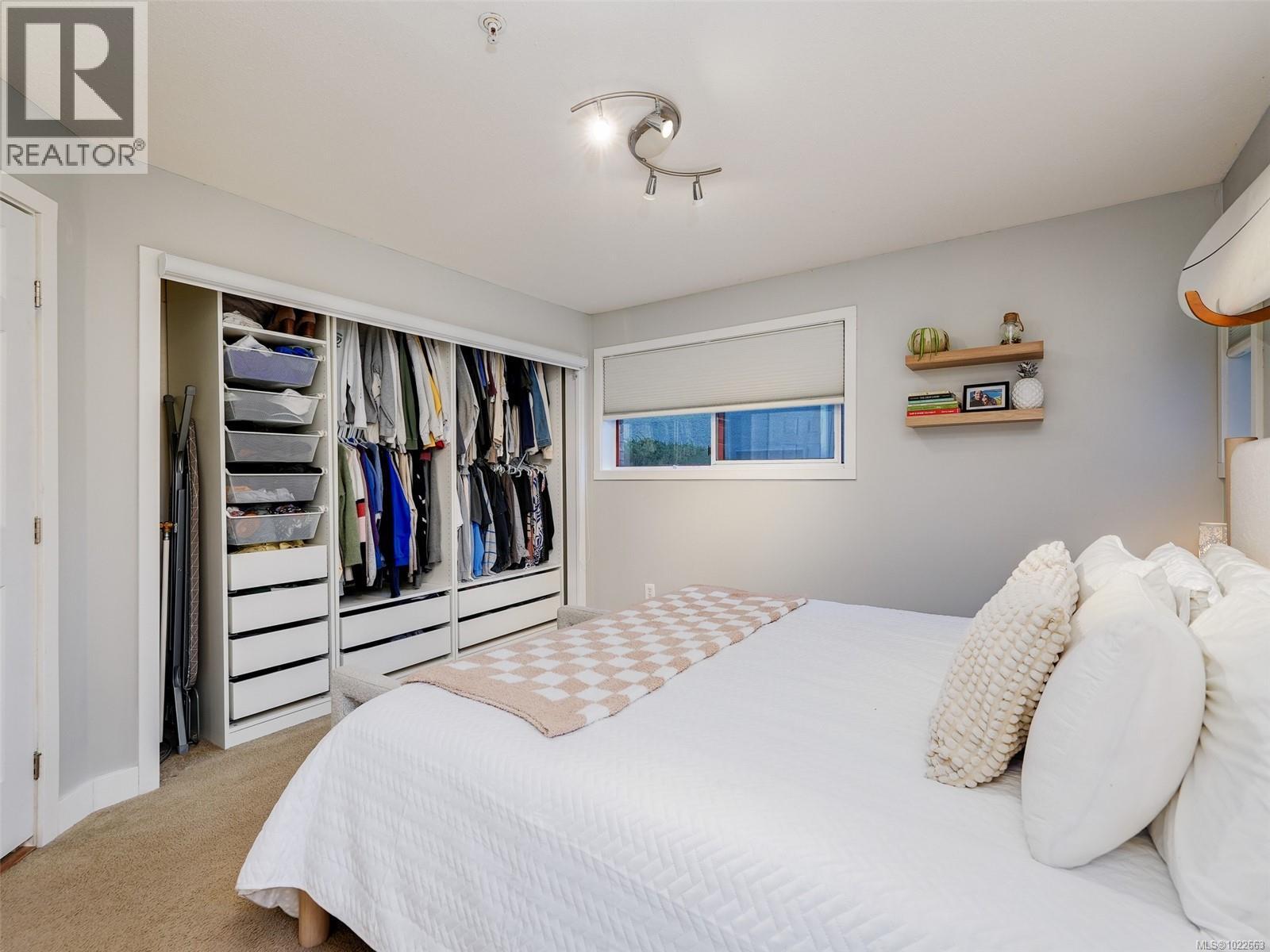 106 873 Esquimalt Rd, Esquimalt