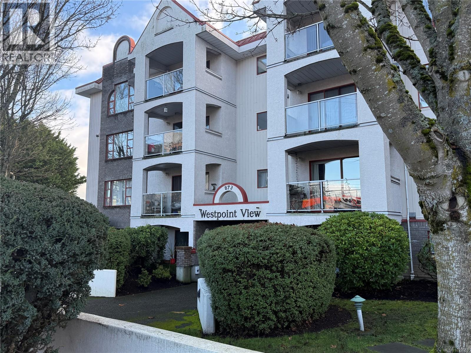 106 873 Esquimalt Rd, Esquimalt