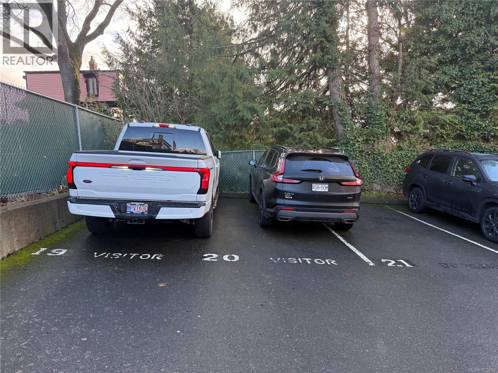 106 873 Esquimalt Rd, Esquimalt