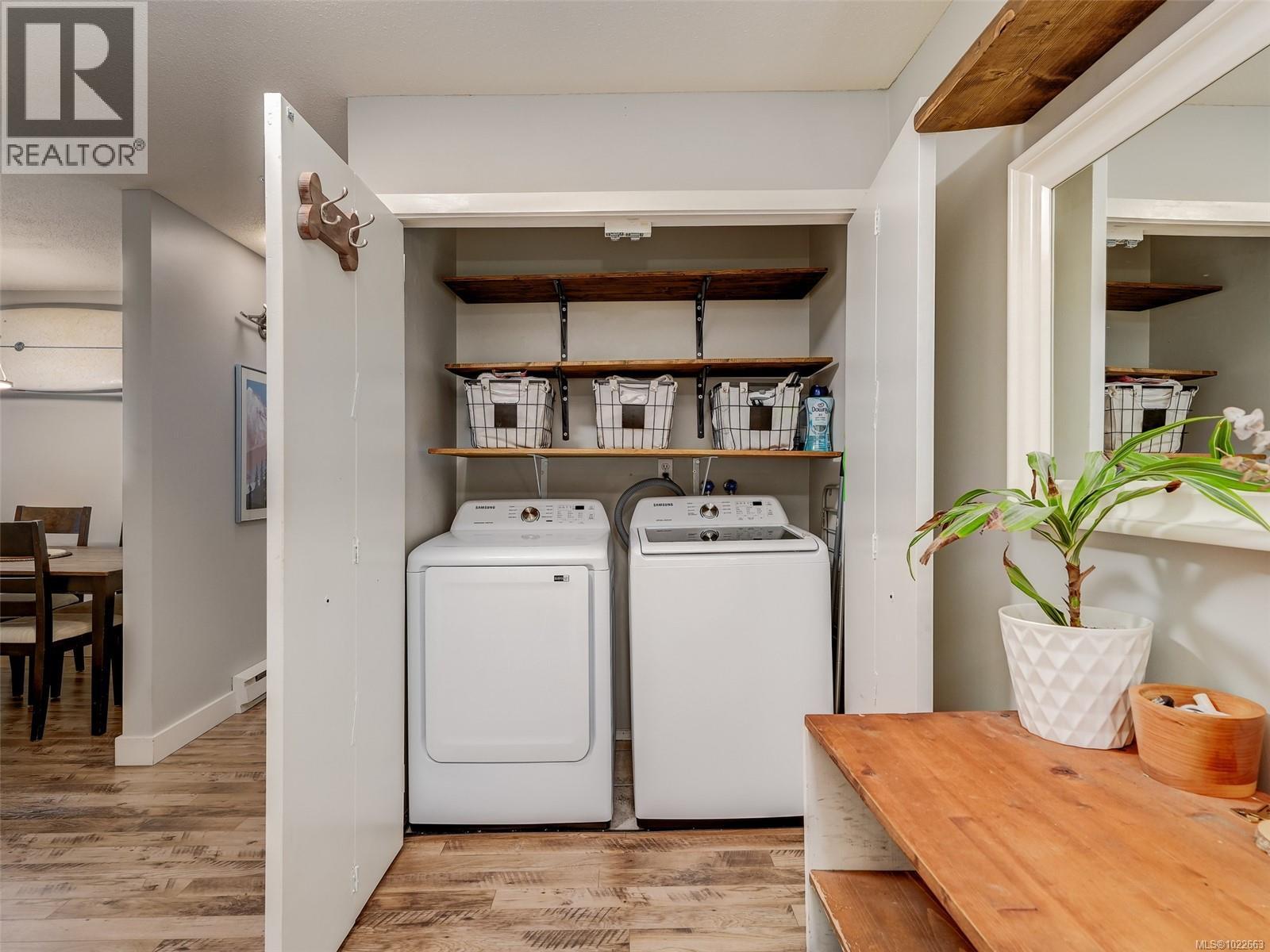 106 873 Esquimalt Rd, Esquimalt