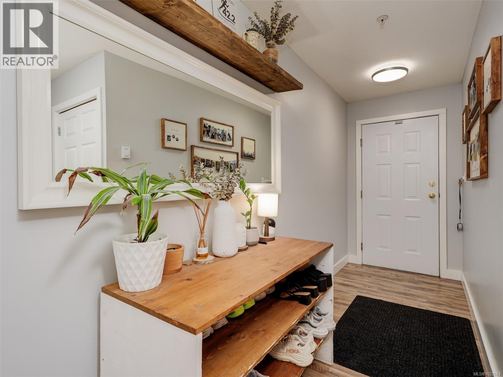 106 873 Esquimalt Rd, Esquimalt