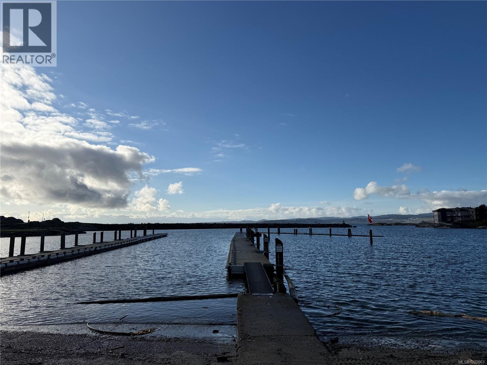 106 873 Esquimalt Rd, Esquimalt