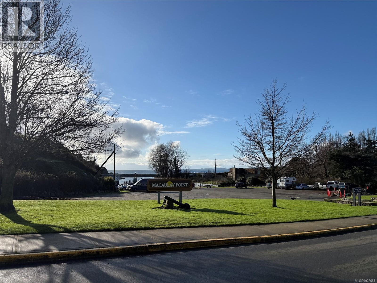 106 873 Esquimalt Rd, Esquimalt