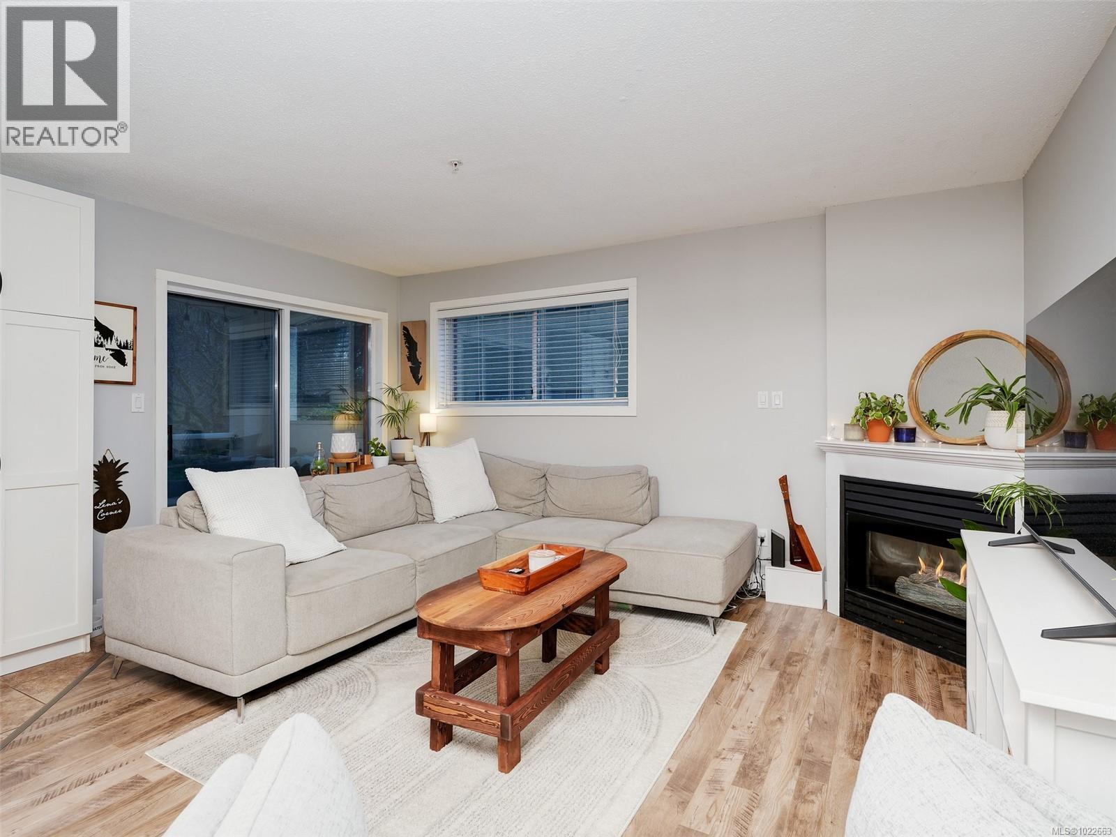 106 873 Esquimalt Rd, Esquimalt