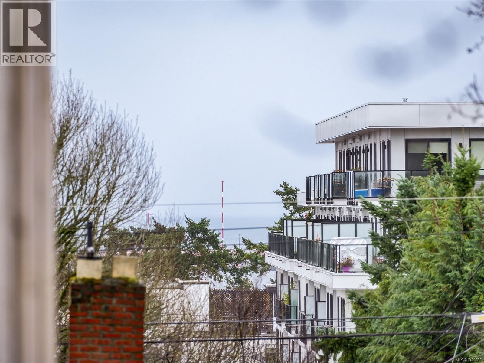 106 873 Esquimalt Rd, Esquimalt