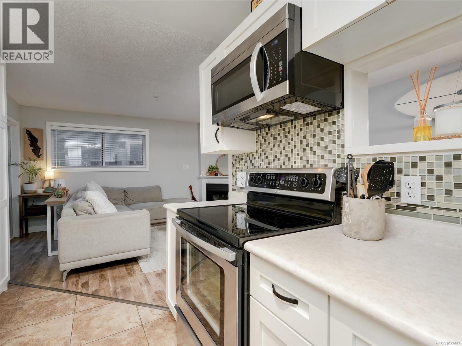 106 873 Esquimalt Rd, Esquimalt