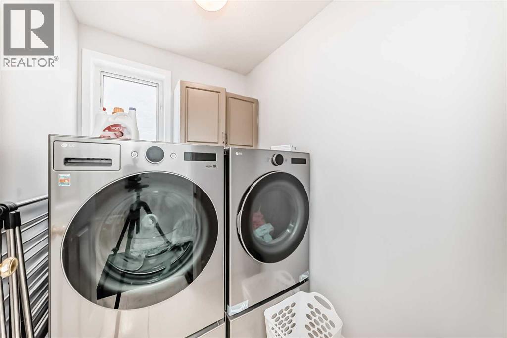 Single Family House Bi-level for Sale in  Signal Hill Drive SW Signal Hill Calgary 