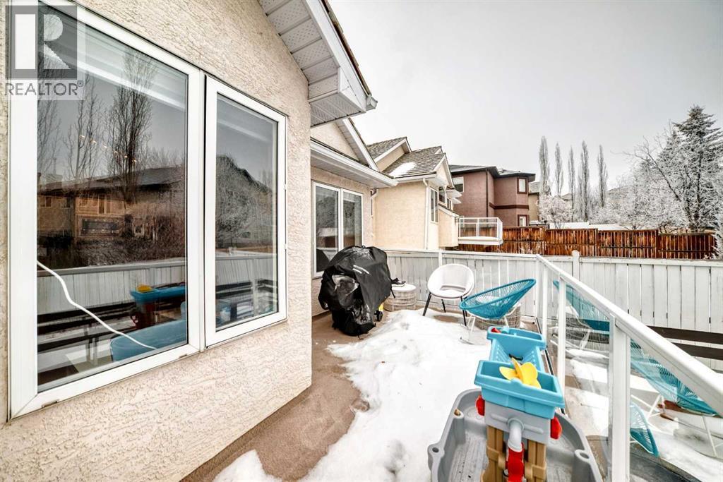 Single Family House Bi-level for Sale in  Signal Hill Drive SW Signal Hill Calgary 