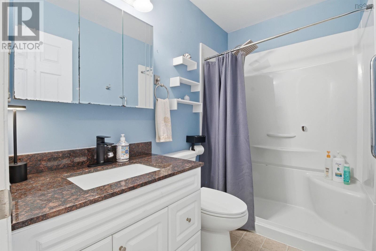 Property 19 of 41 of 50 Amaranth Crescent