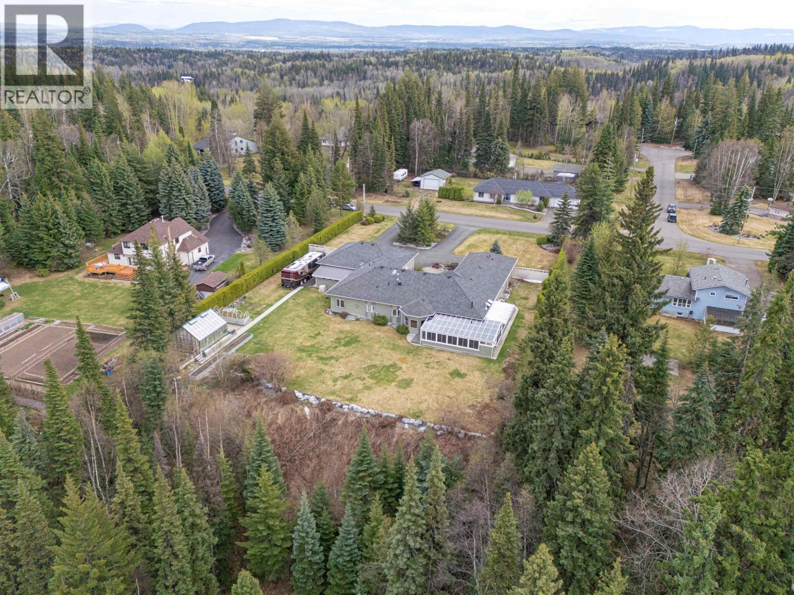 7003 VALLEYVIEW DRIVE - 38