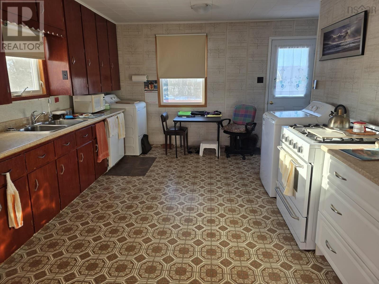 Property 7 of 19 of 944 Cape John Road