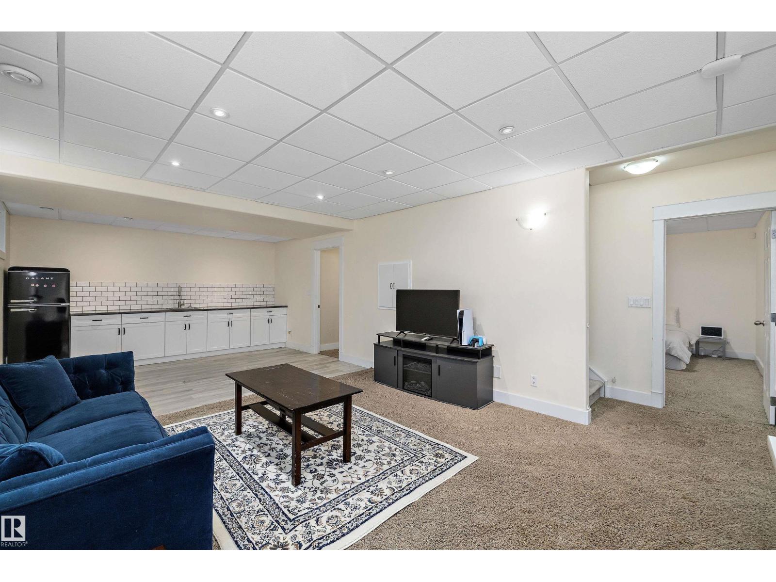 1644 HECTOR RD NW, Edmonton