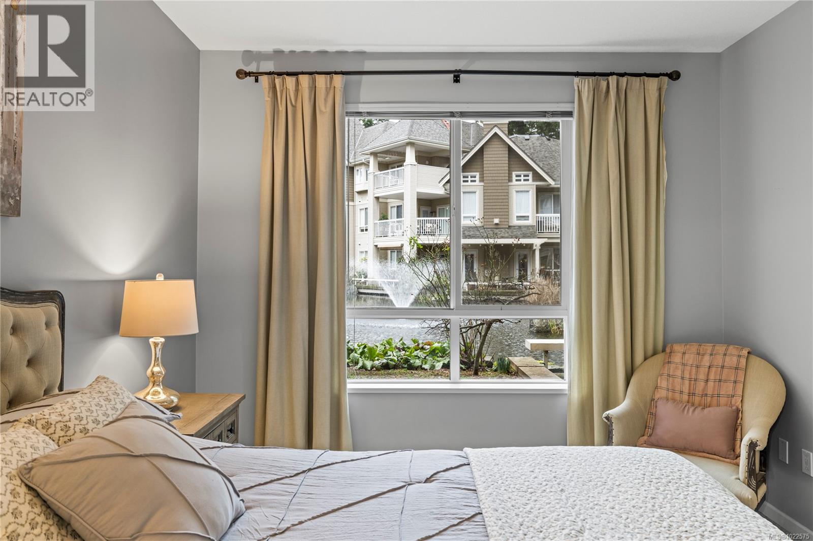 104 5685 Edgewater Lane, Nanaimo