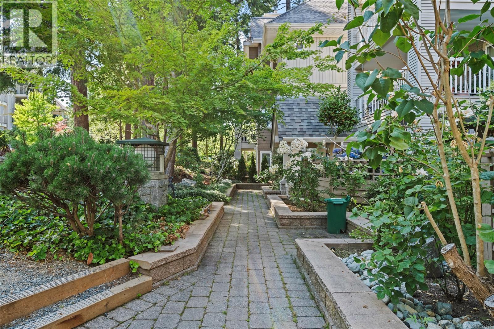 104 5685 Edgewater Lane, Nanaimo