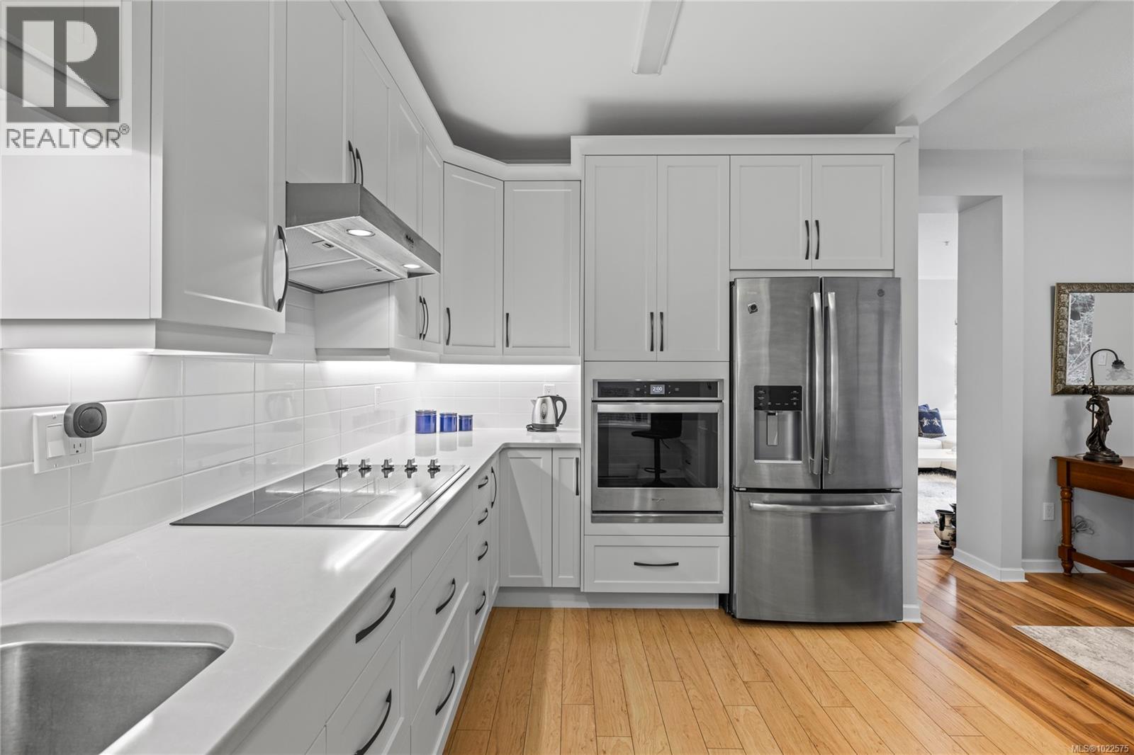 104 5685 Edgewater Lane, Nanaimo