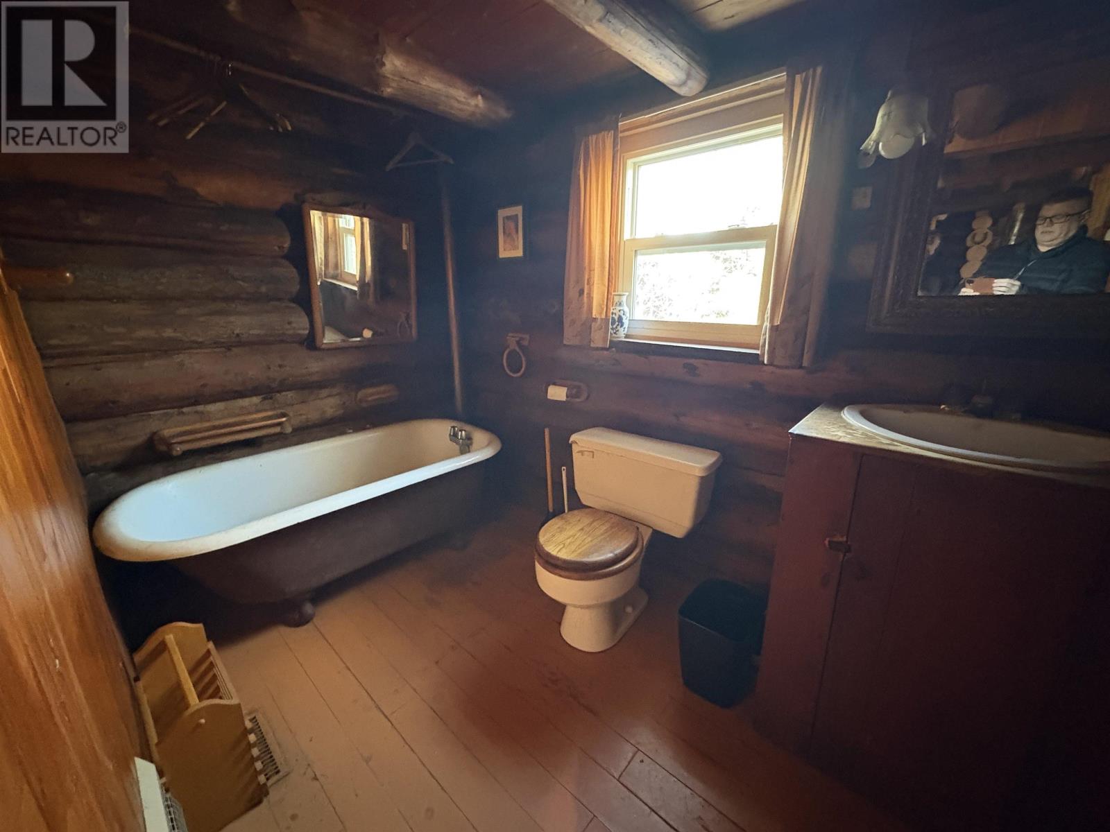 Property 23 of 30 of 1543 Montreal Road