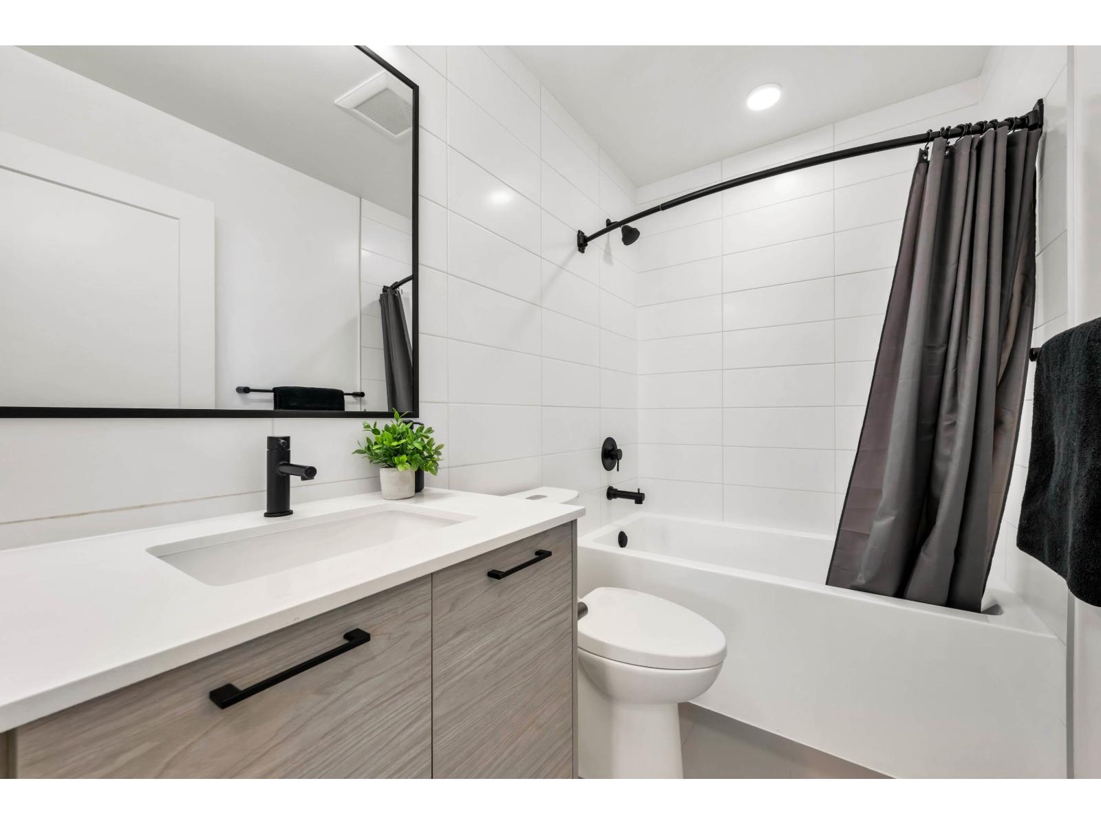 A304 20018 83A AVENUE, Langley