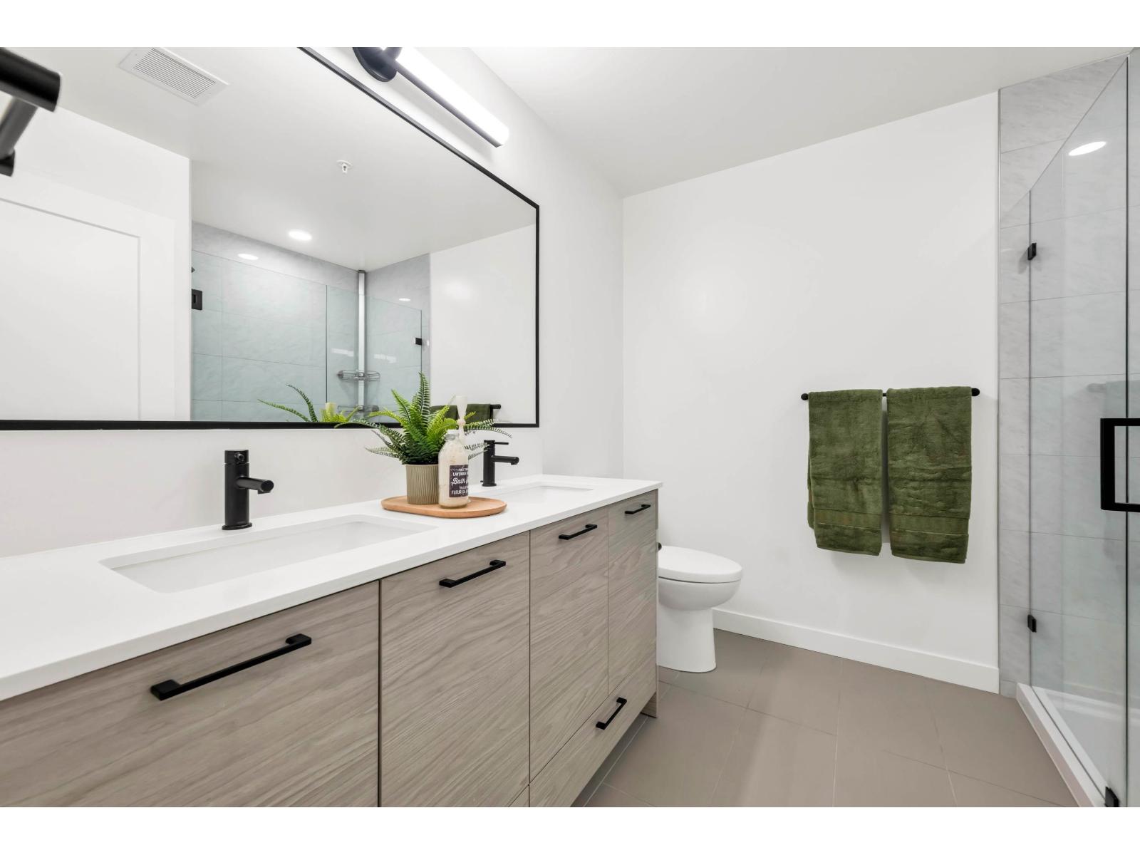 A304 20018 83A AVENUE, Langley