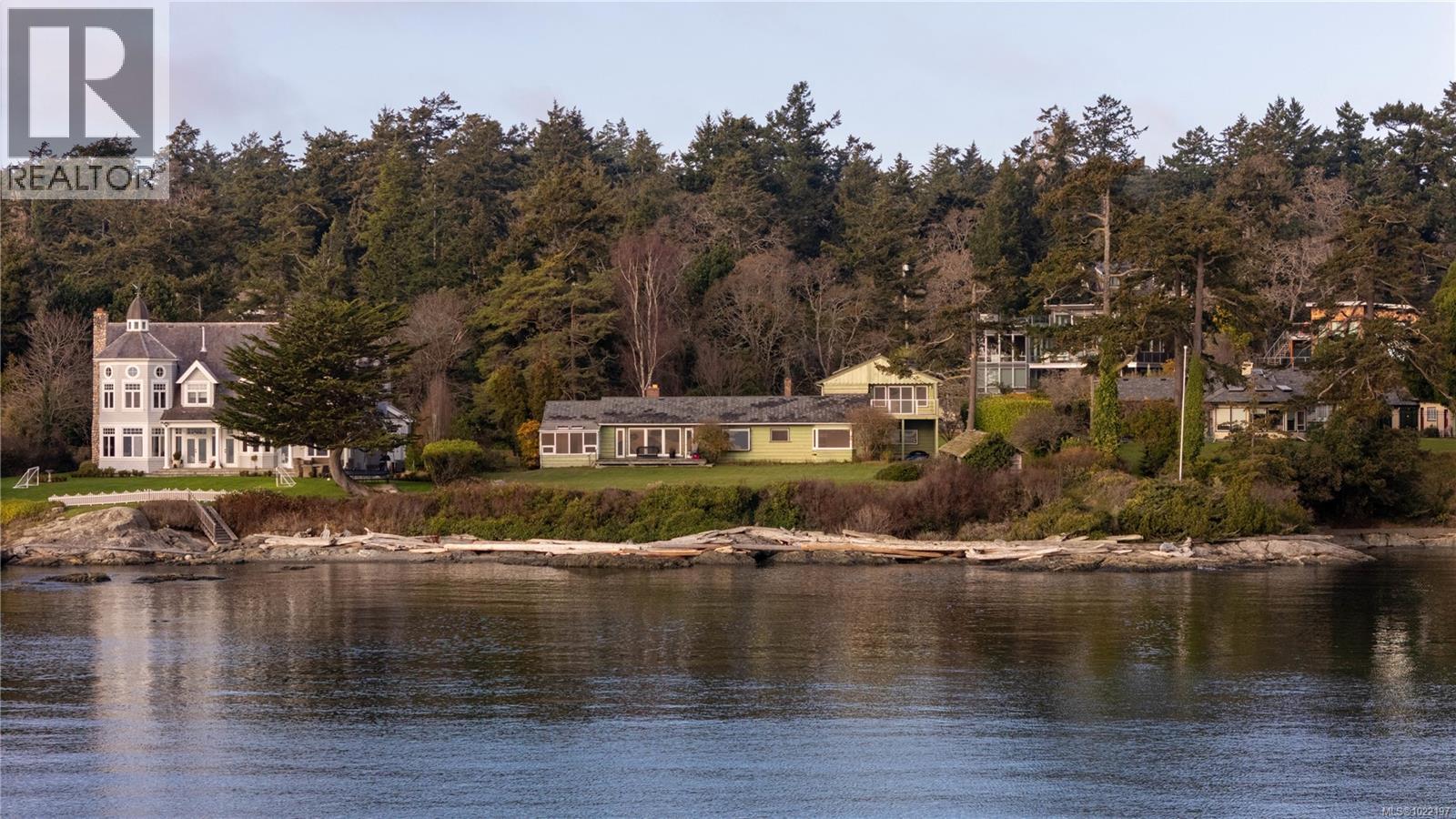  3901 Tudor Avenue, Saanich