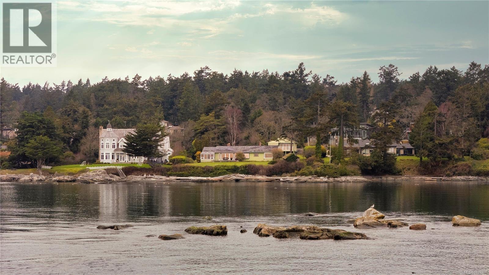  3901 Tudor Avenue, Saanich