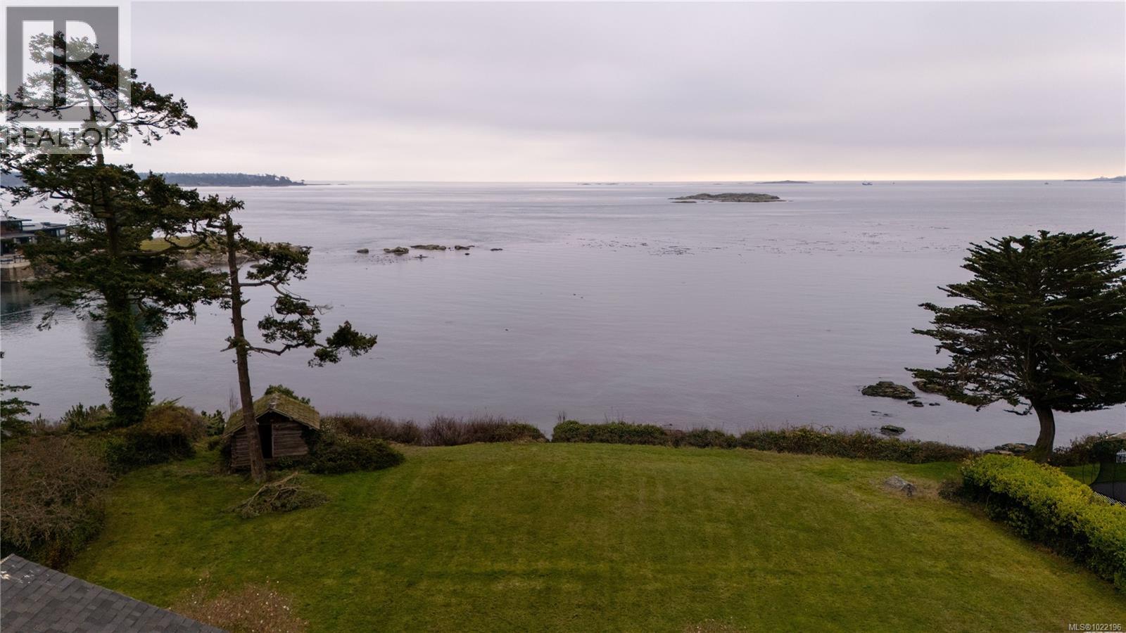  3901 Tudor Avenue, Saanich