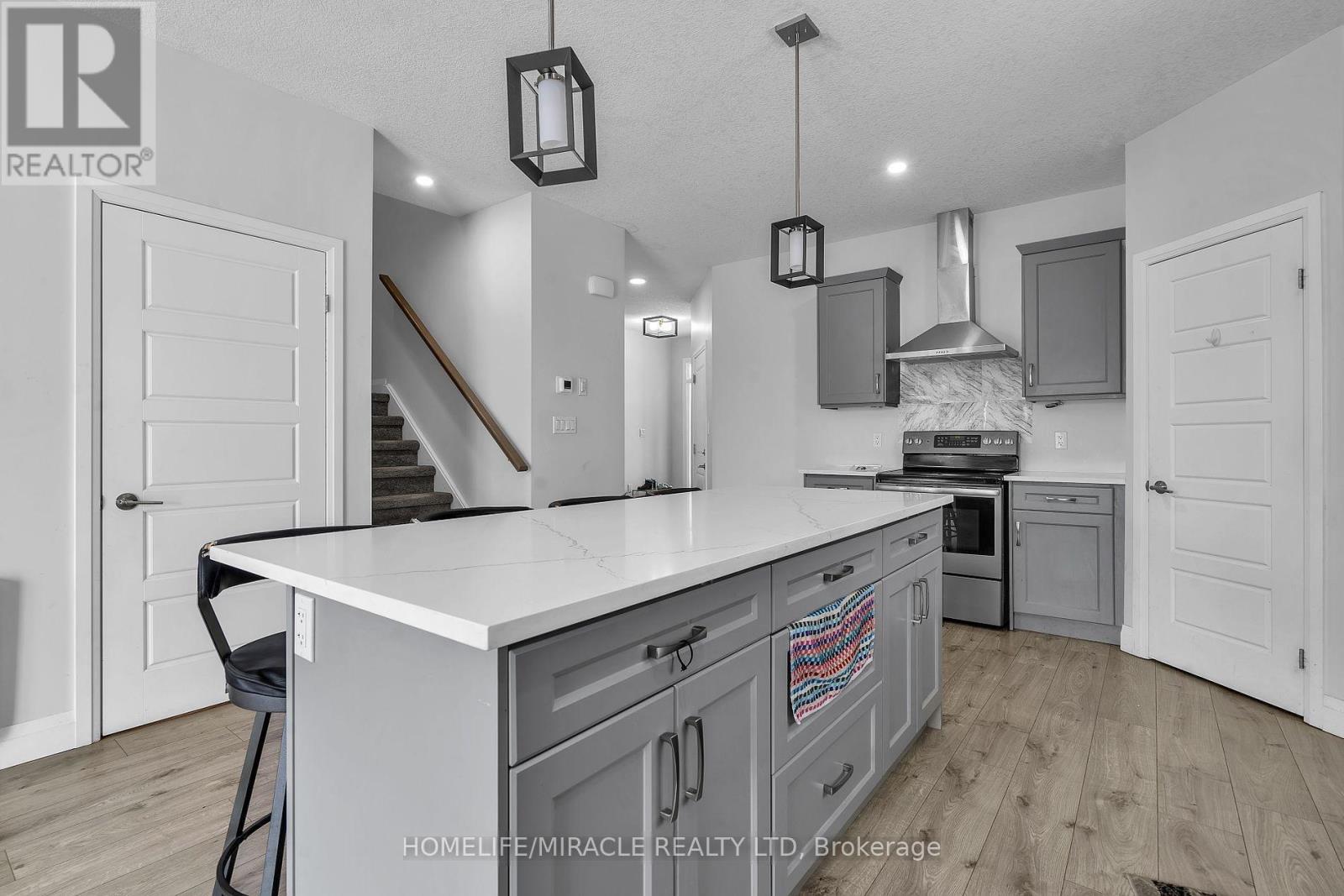 121 MARCONI COURT - 21