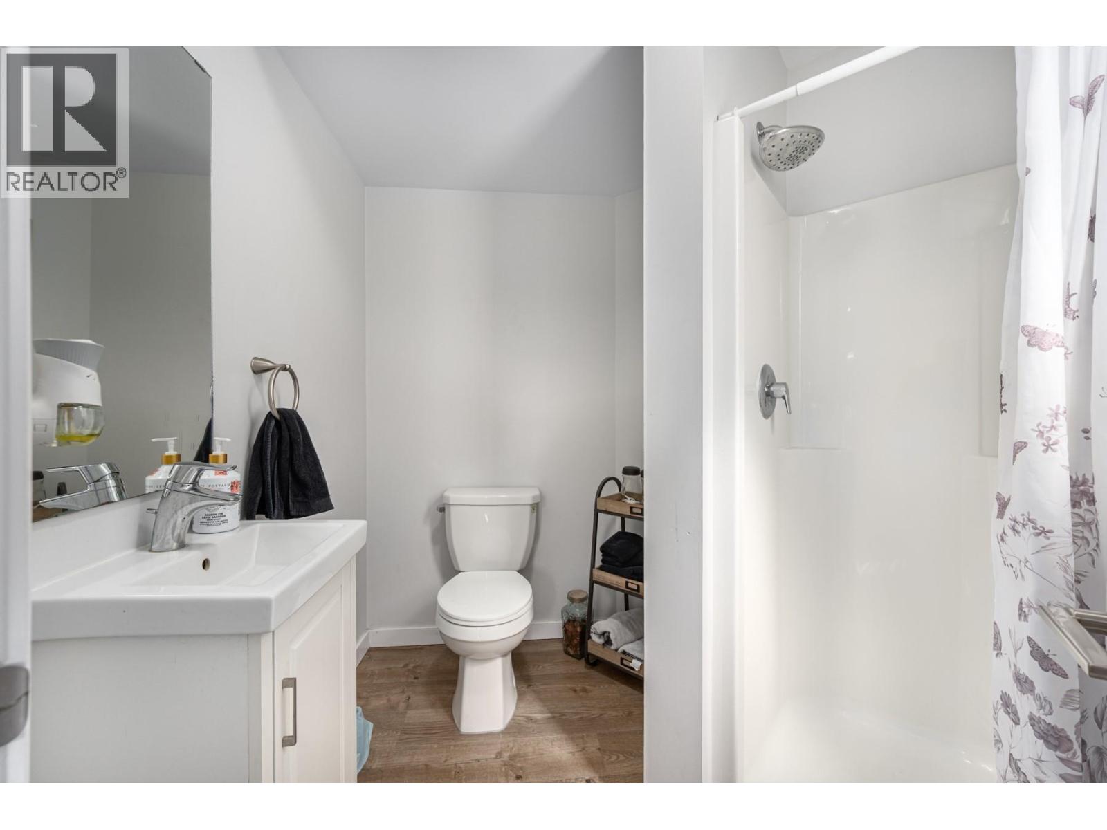 2101 BLACKWELL AVENUE - 13