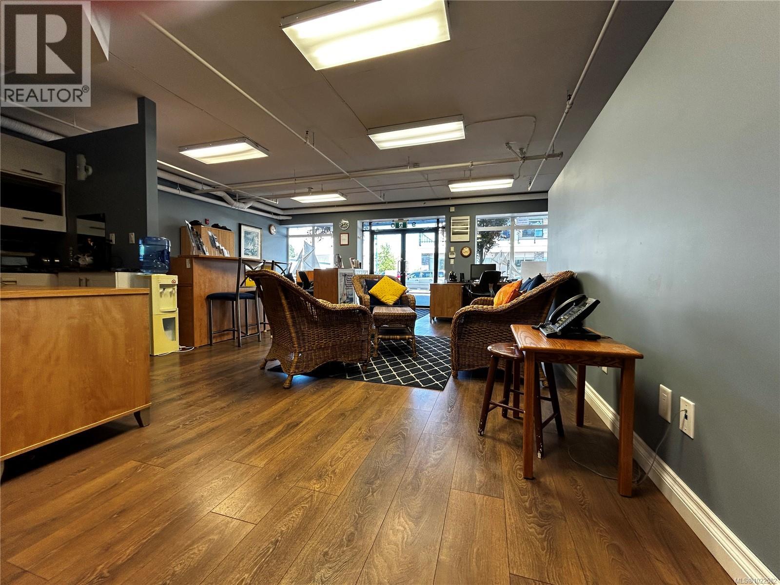 101 9776 Fourth Street, Sidney