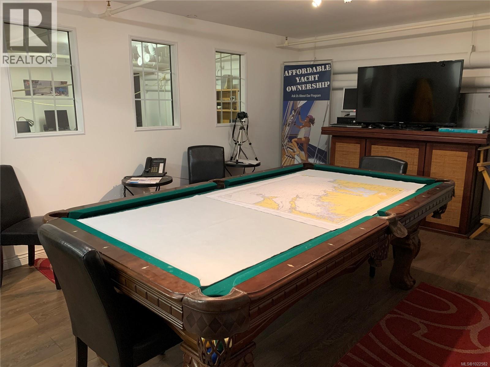 101 9776 Fourth Street, Sidney