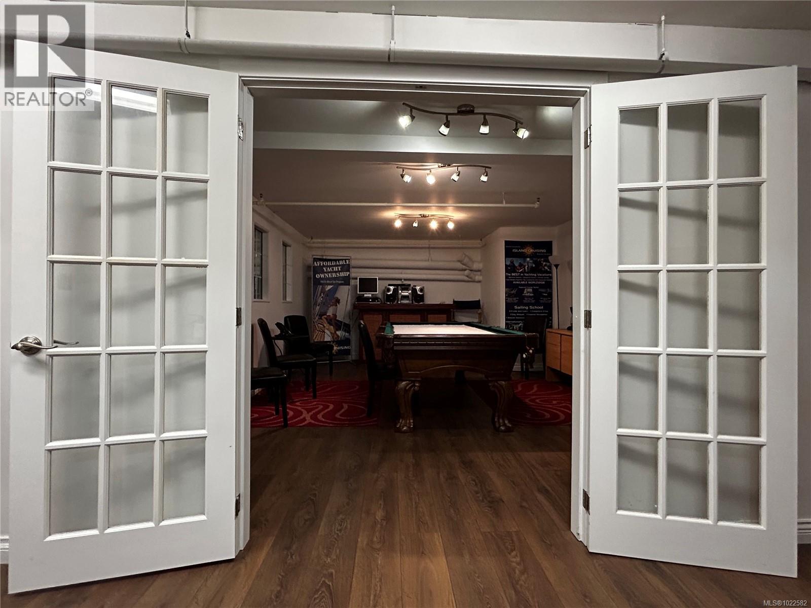 101 9776 Fourth Street, Sidney