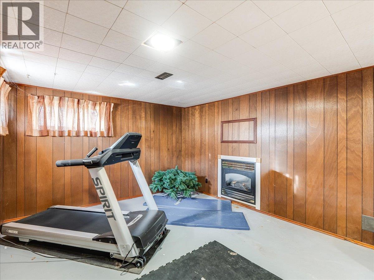 3323 DAHLIA Crescent, Trail