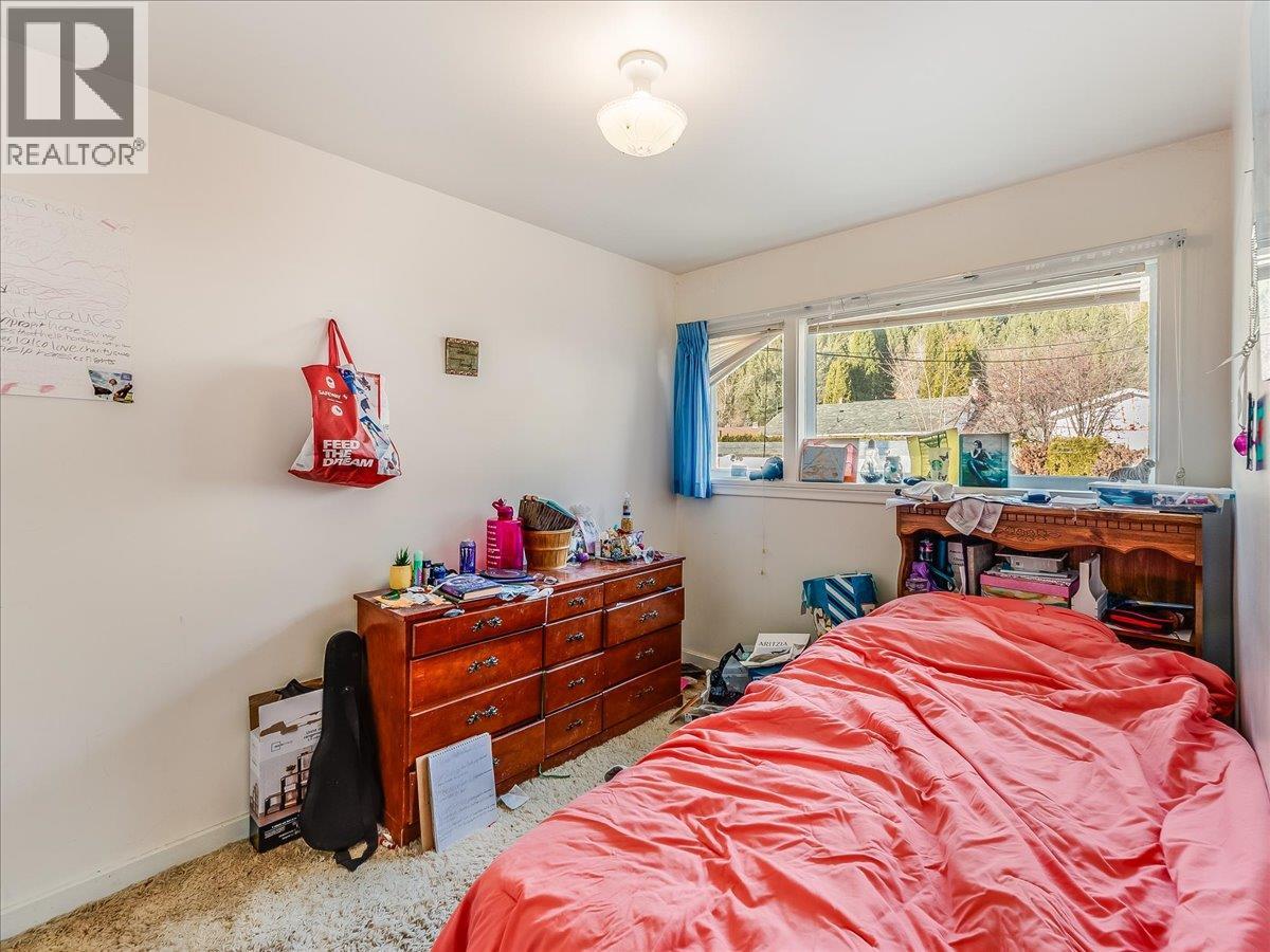 3323 DAHLIA Crescent, Trail