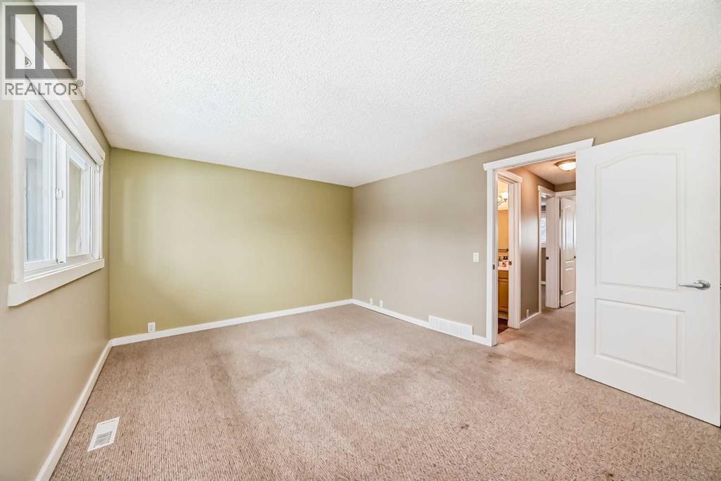 800 Bowcroft Place, Cochrane