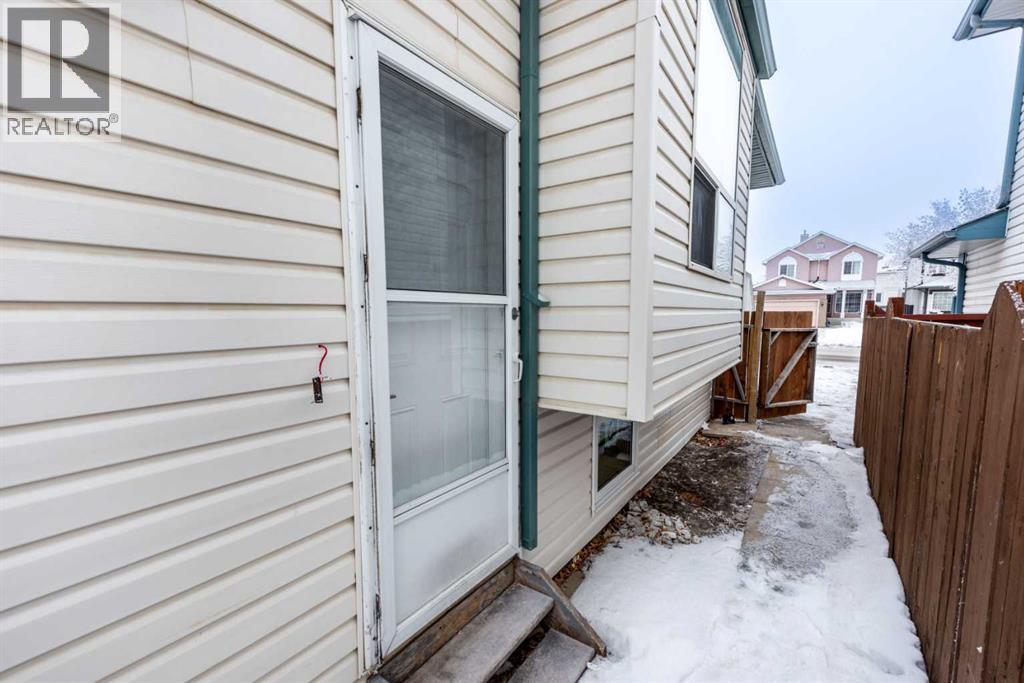 Single Family House Bi-level for Sale in  Laguna Way NE Monterey Park Calgary 