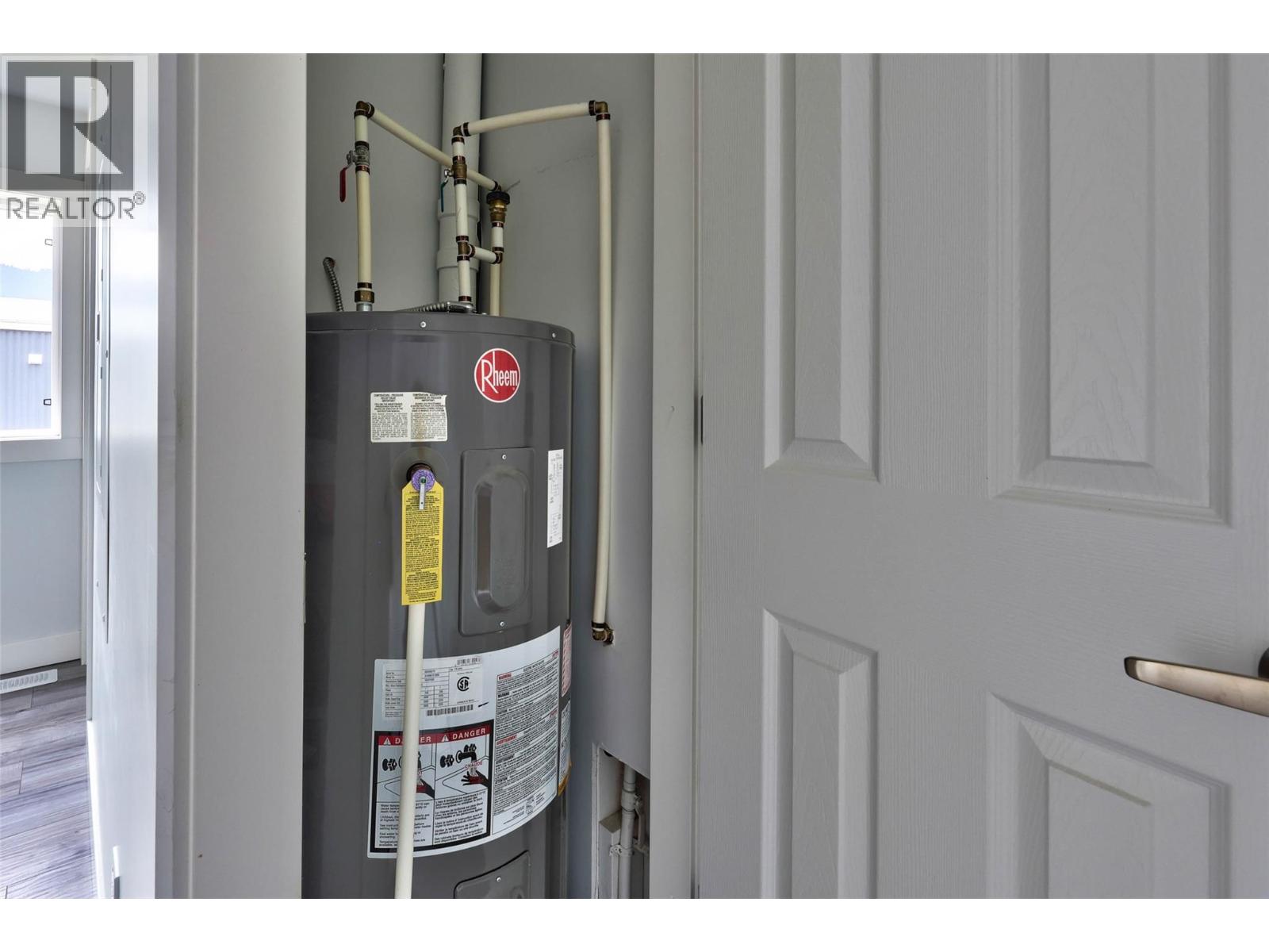 #32 1214 OKANAGAN AVENUE - 15