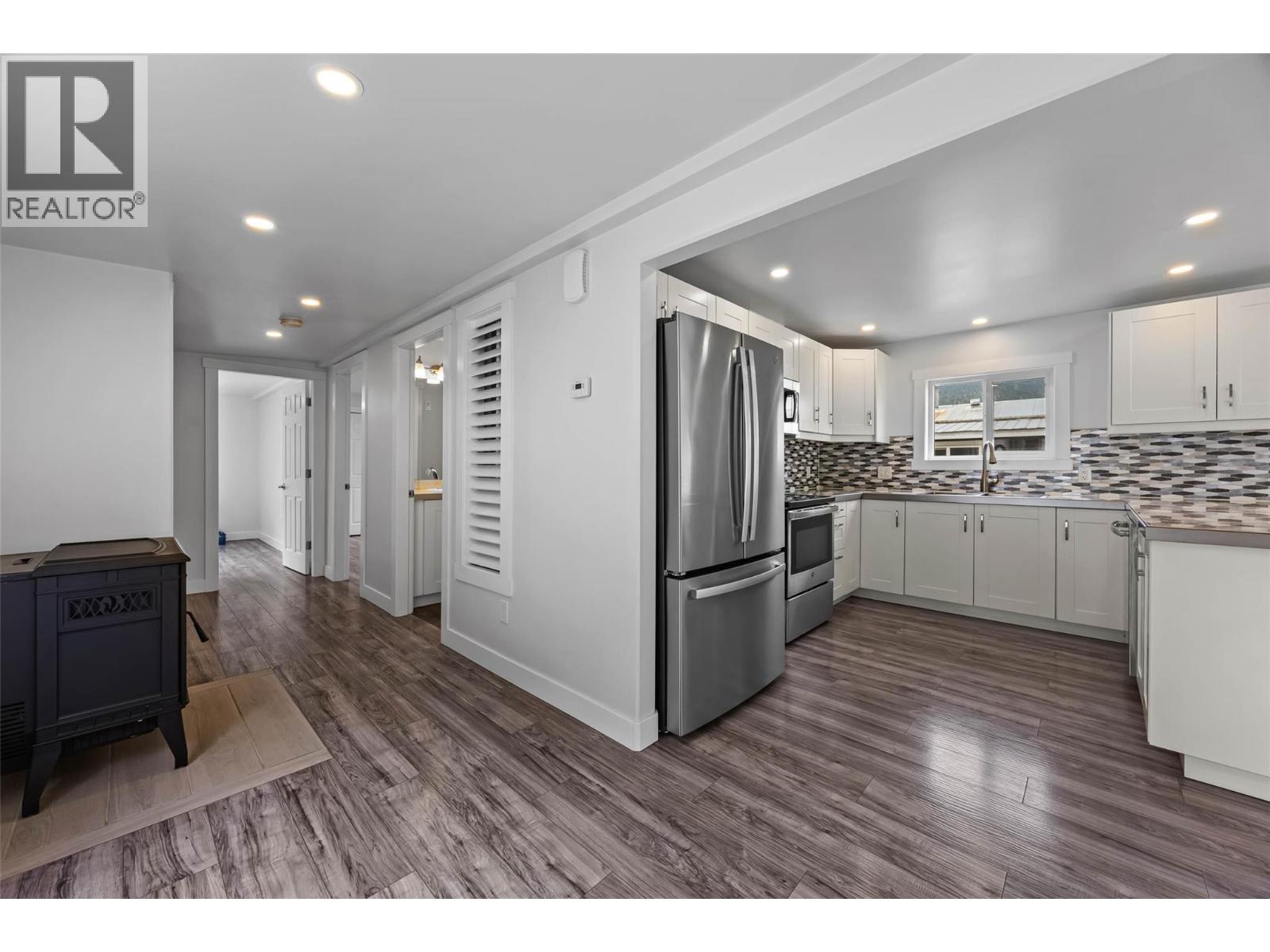 #32 1214 OKANAGAN AVENUE - 2