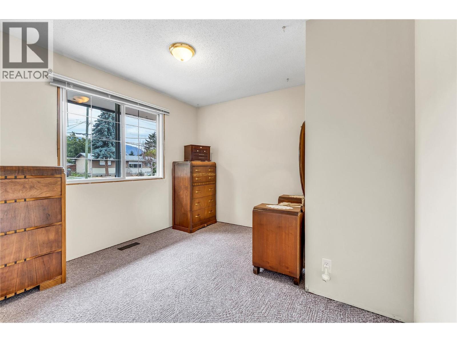 2887 Aberdeen Road, West Kelowna