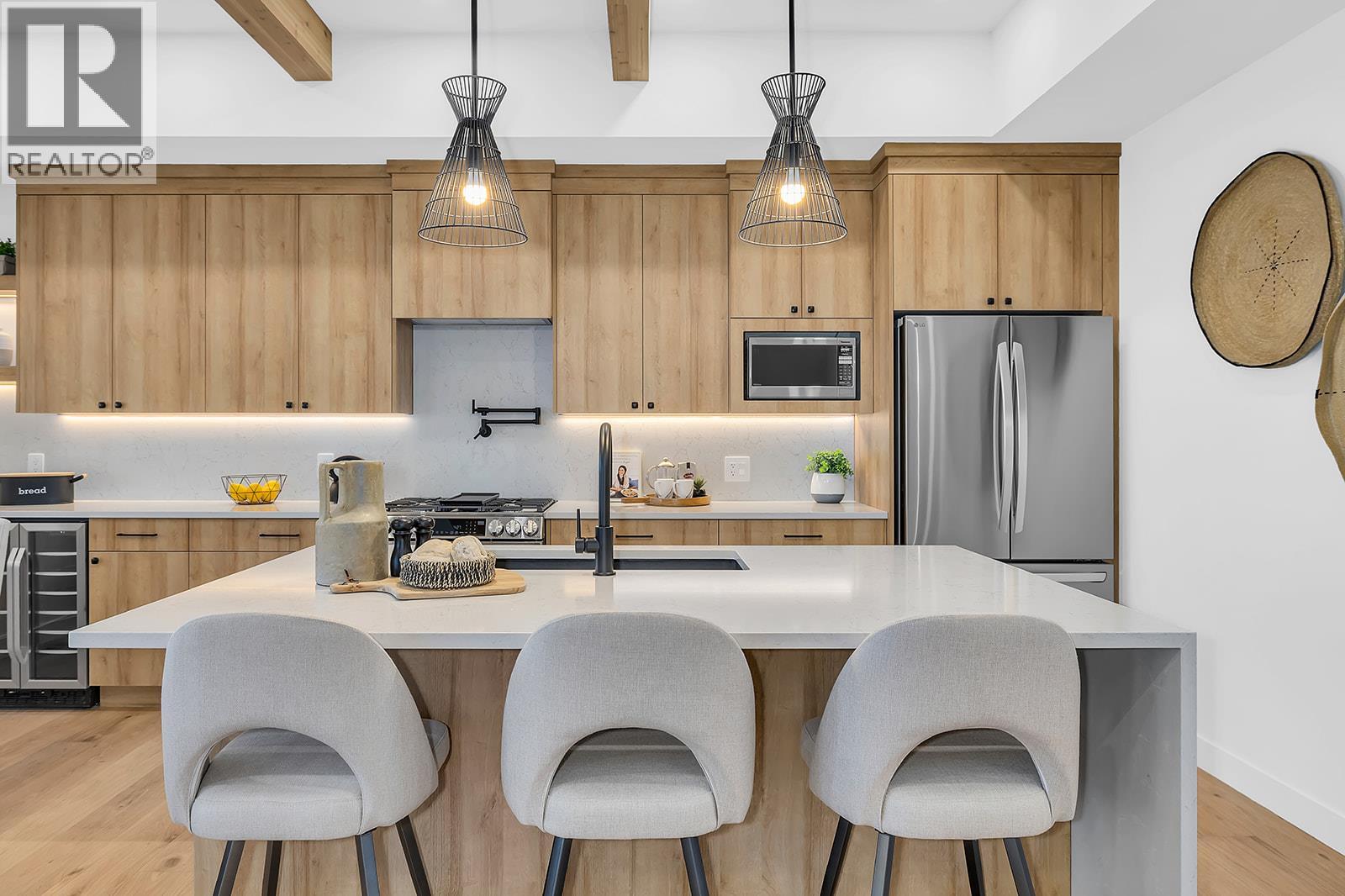 82 255 Feathertop Way, Big White