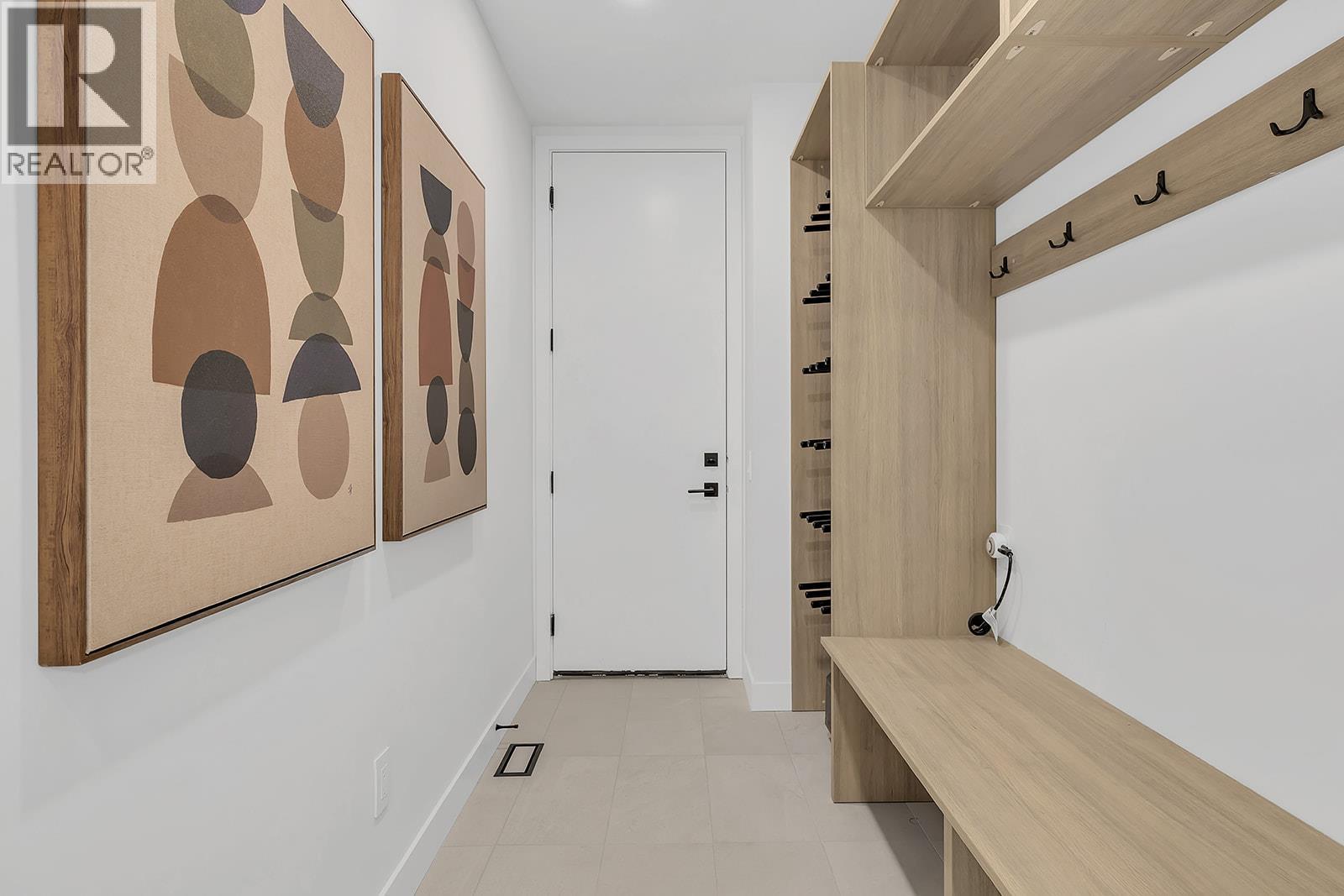 82 255 Feathertop Way, Big White