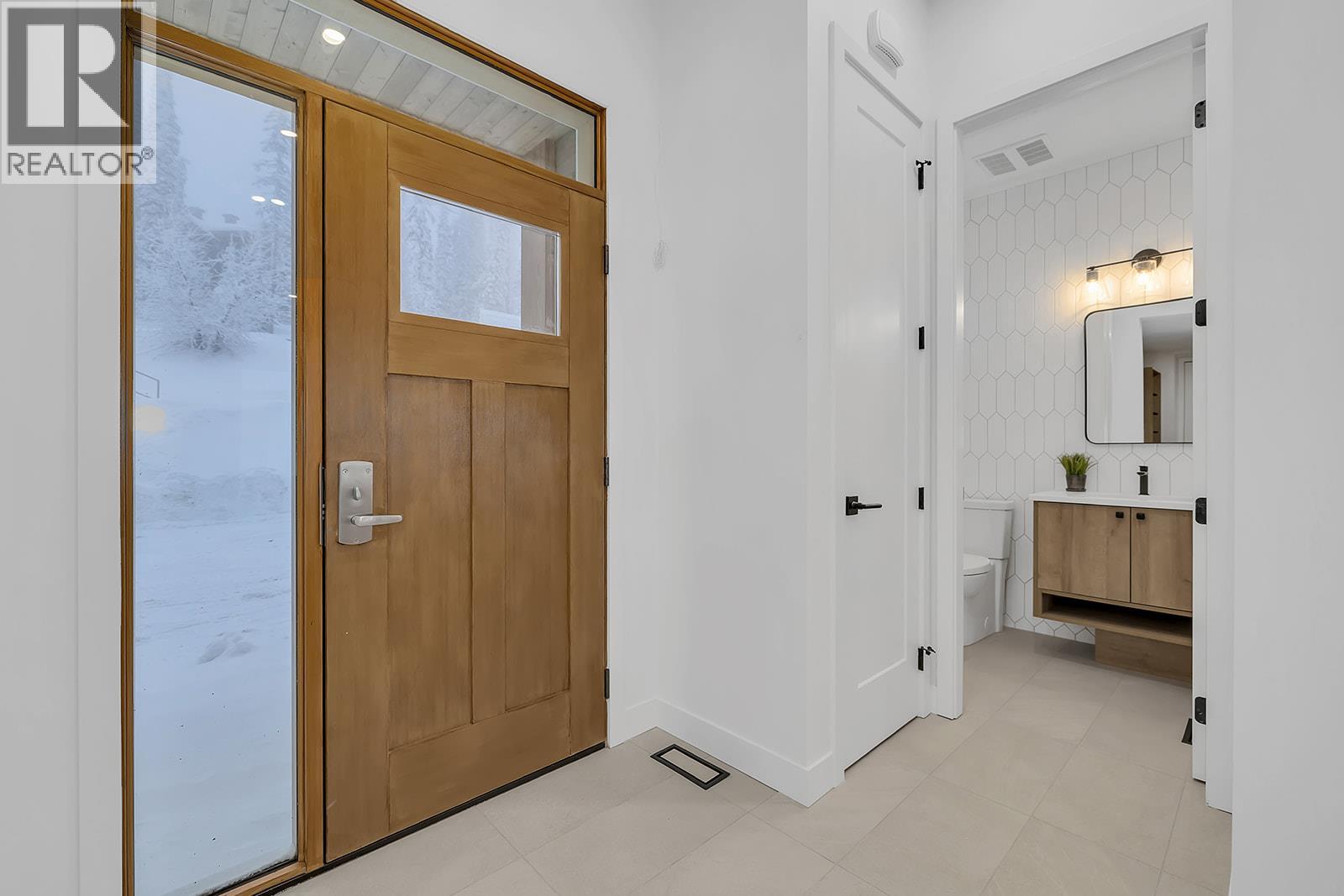 82 255 Feathertop Way, Big White