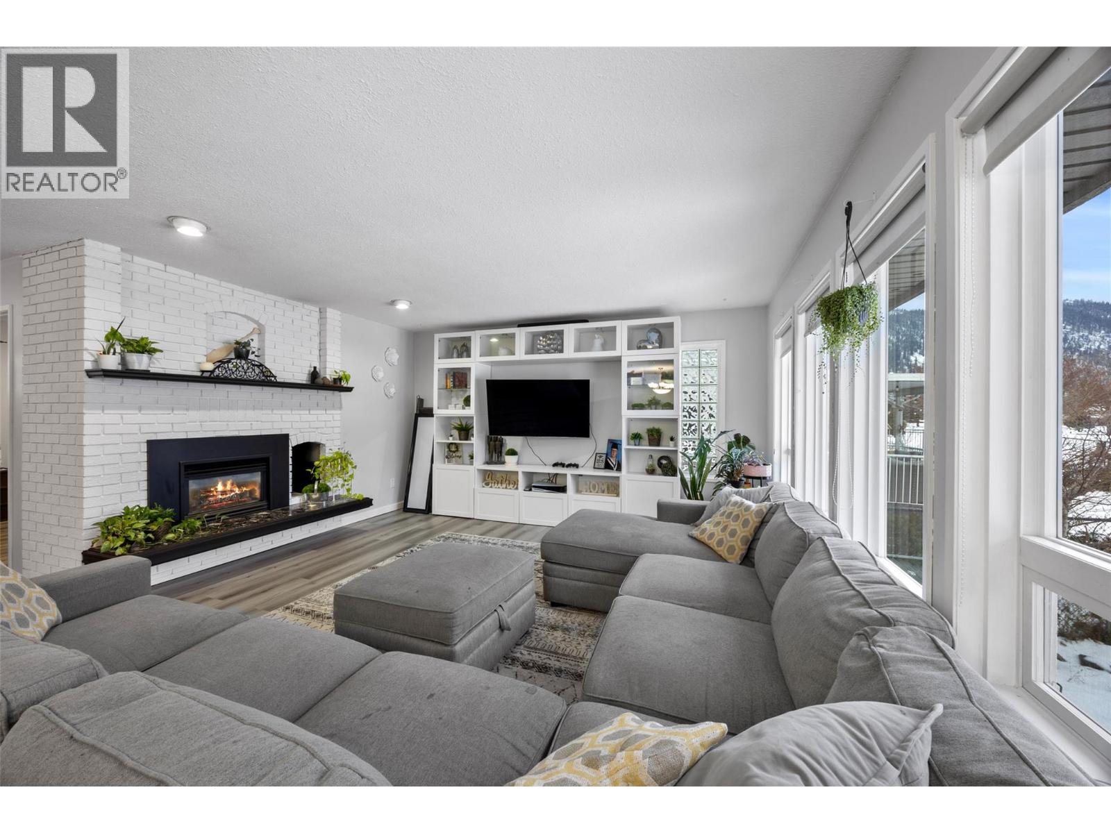 229 ASPEN DRIVE - 28