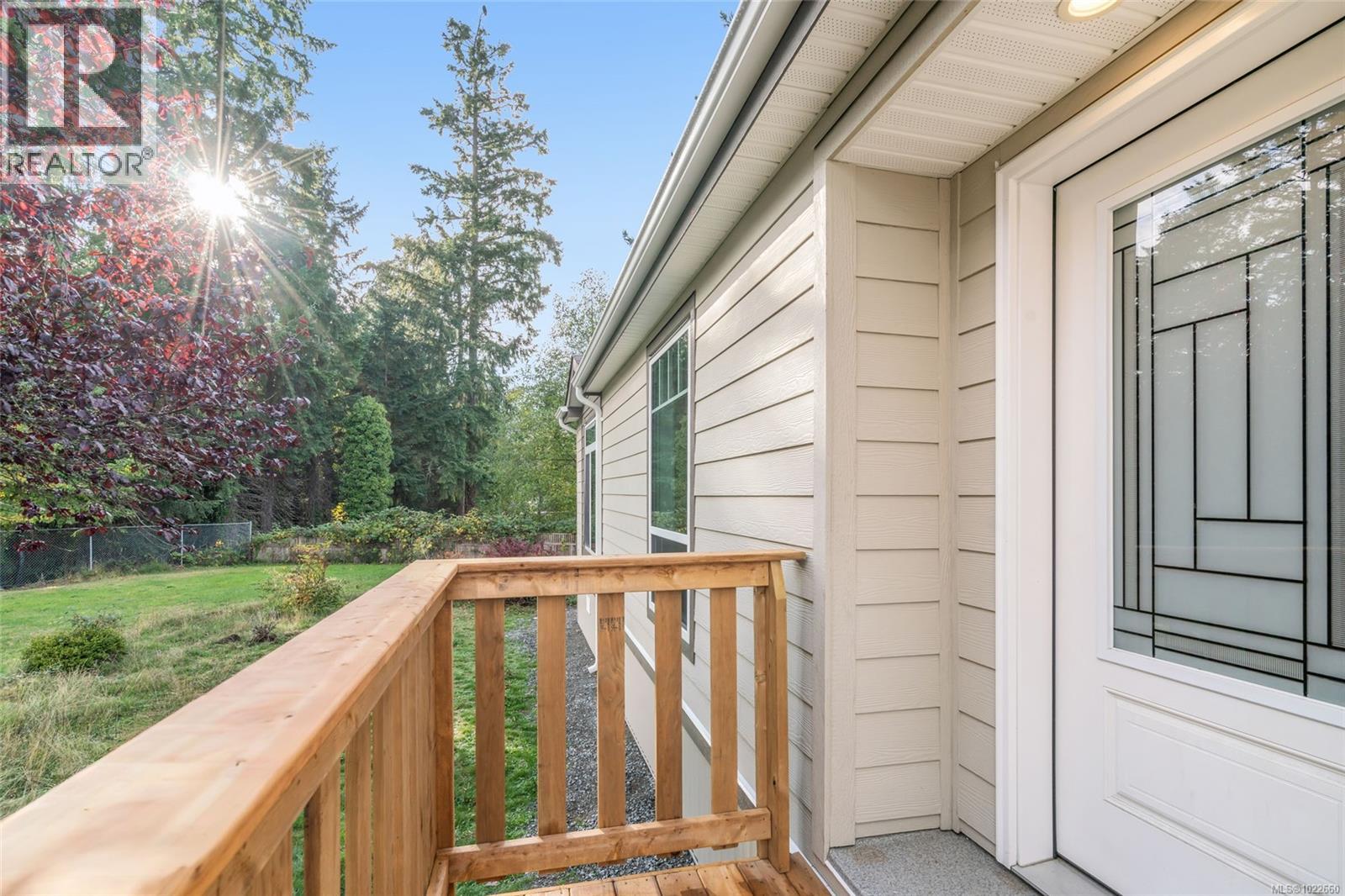 27 2301 Arbot Rd, Nanaimo